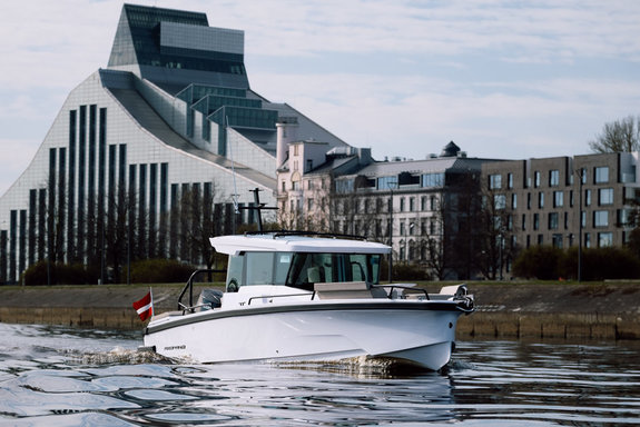 Axopar 29 XC Cross Cabin_Latvia_axopar-boats_55218948653_o
